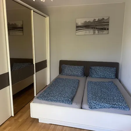 Zentrale 4 Zimmerwohnung Mit Kostenlosem Stellplatz